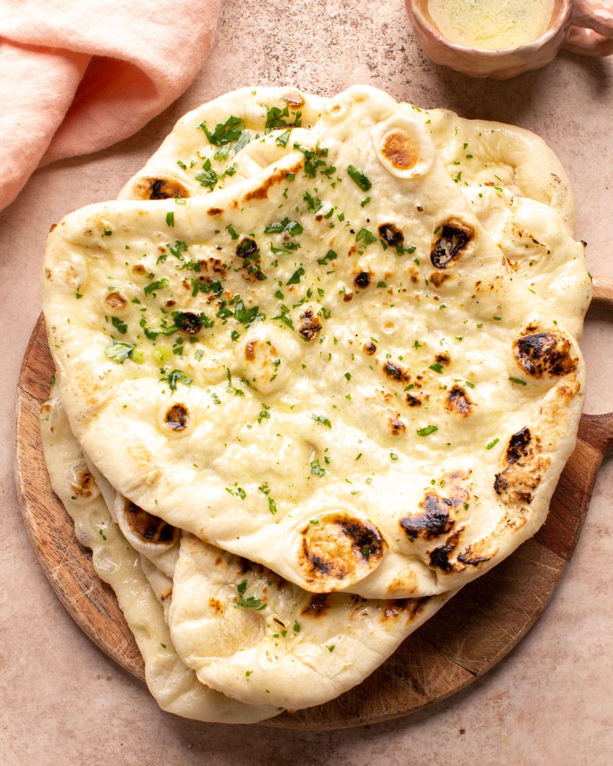 Kake Di Hatti Butter Naan