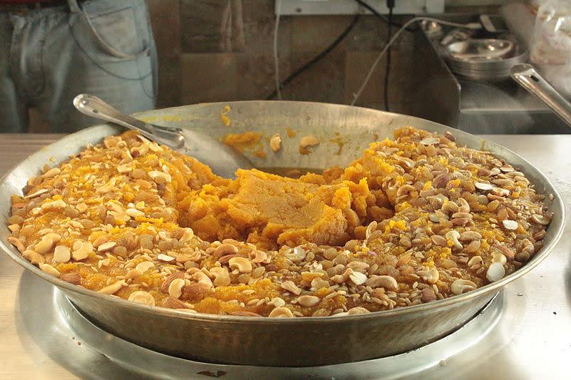 Moongdal Halwa - Churuwala