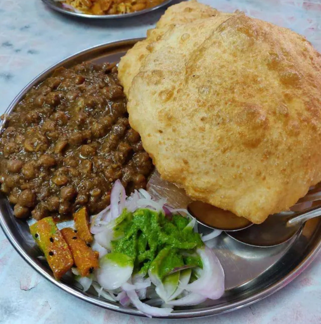 Chole Bhature Giani's (2 plates)