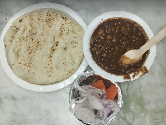 Chole Kulche (2 plates)- Gole Hatti