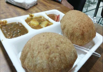 Bedmi Poori (2 plates)